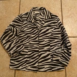 Listing this very versatile jacket by CHICO in woman size #1